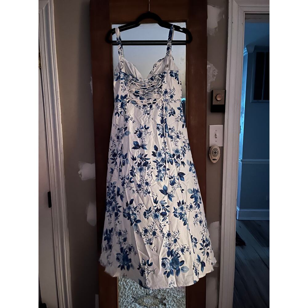 Marthea Maxi Dress – Wine & Blue Floral Lace-Up Size L – Summer Casual, Elegant